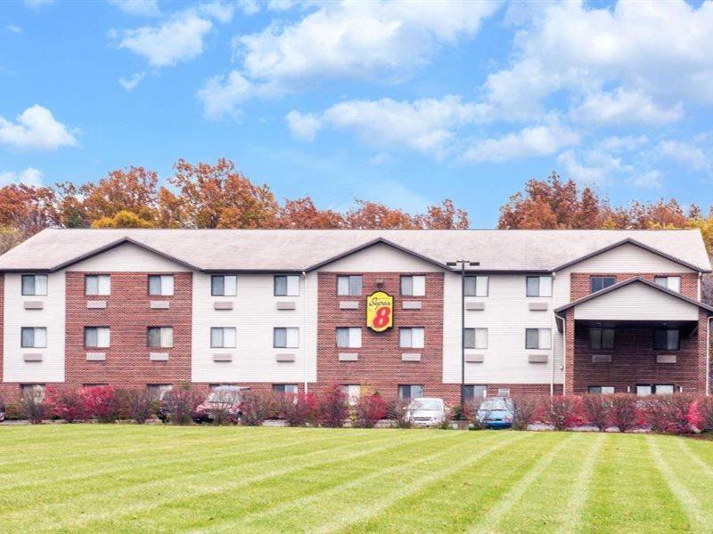 Super 8 By Wyndham Richfield Cleveland Exterior foto